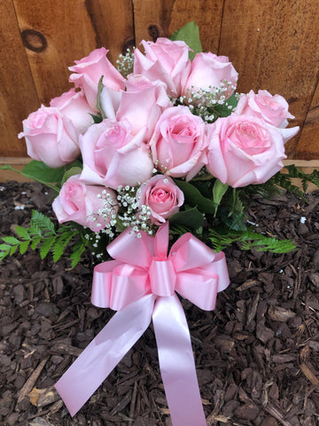 One Dozen Fresh Rose Bouquet